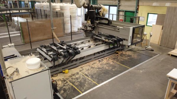 ATELIER D’USINAGE BOIS À COMMANDE NUMÉRIQUE – Image 7