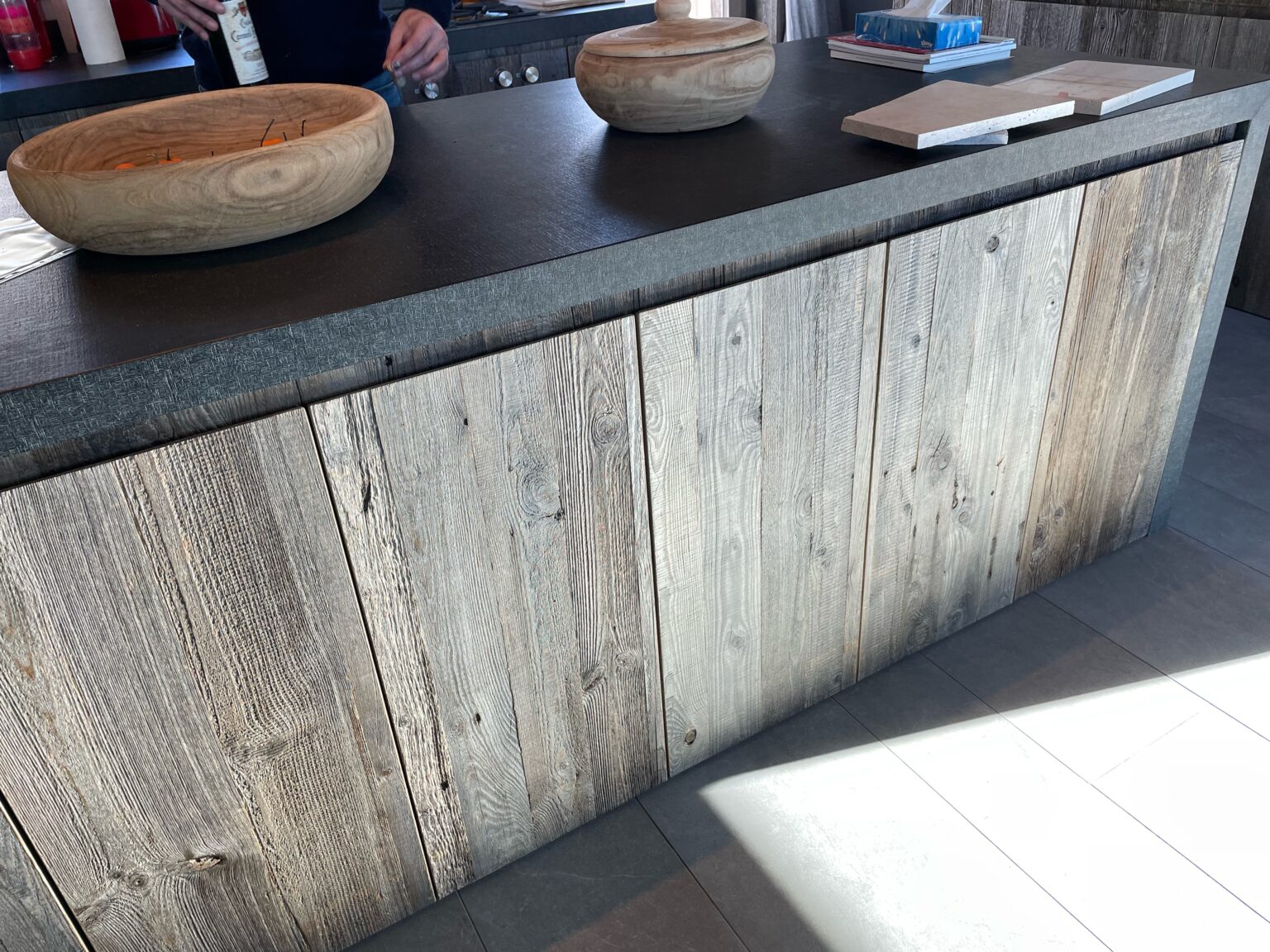 Panneau Mural En Bois Vieilli Noir – 25 Cm – "Bacon Rend Tout Meilleur"